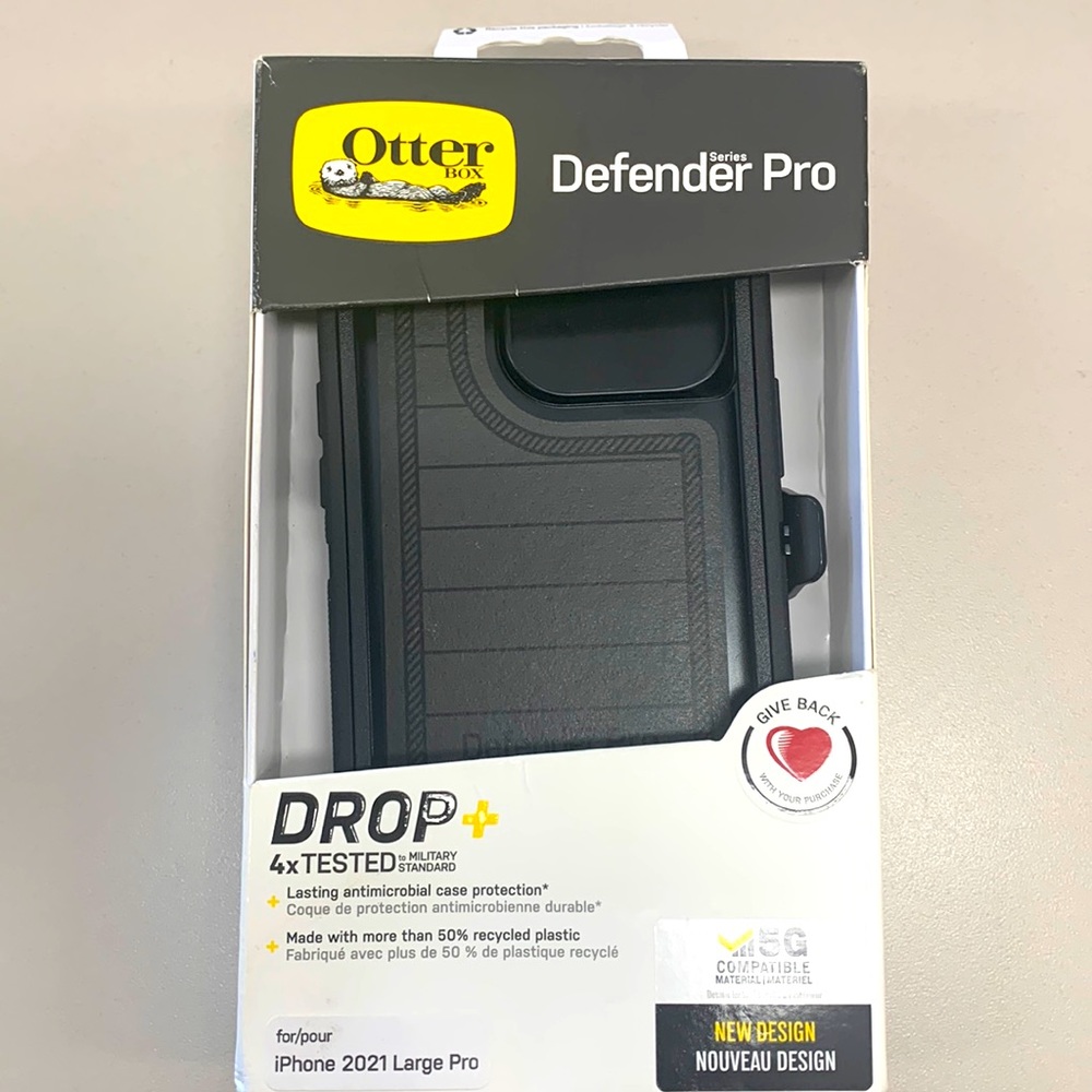 BRAND NEW Iphone 13 PRO OTTERBOX Defender Pro case